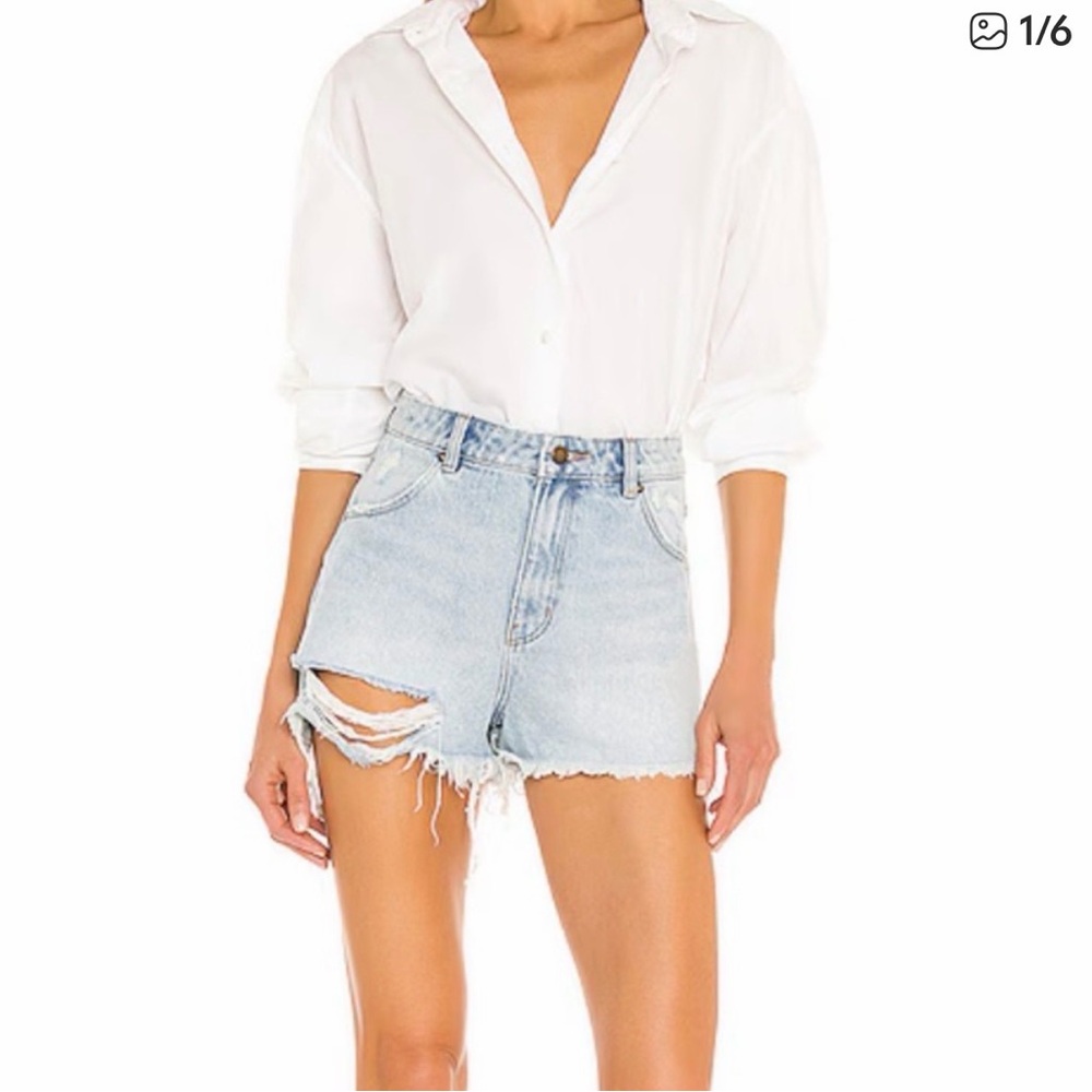 Rolla’s Duster Shorts Size 26 Distressed Light Waist‎ High Waist